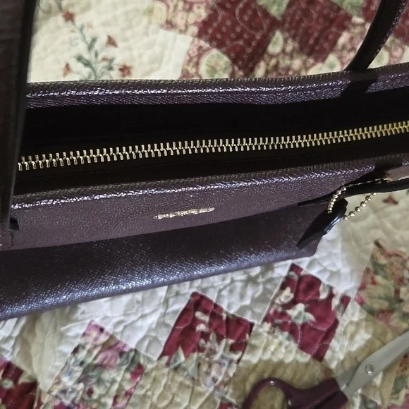 Coach Oxblood Crossgrain Leather Small Tote 9x8x3.5 Burgundy Gold - Picture 7 of 8